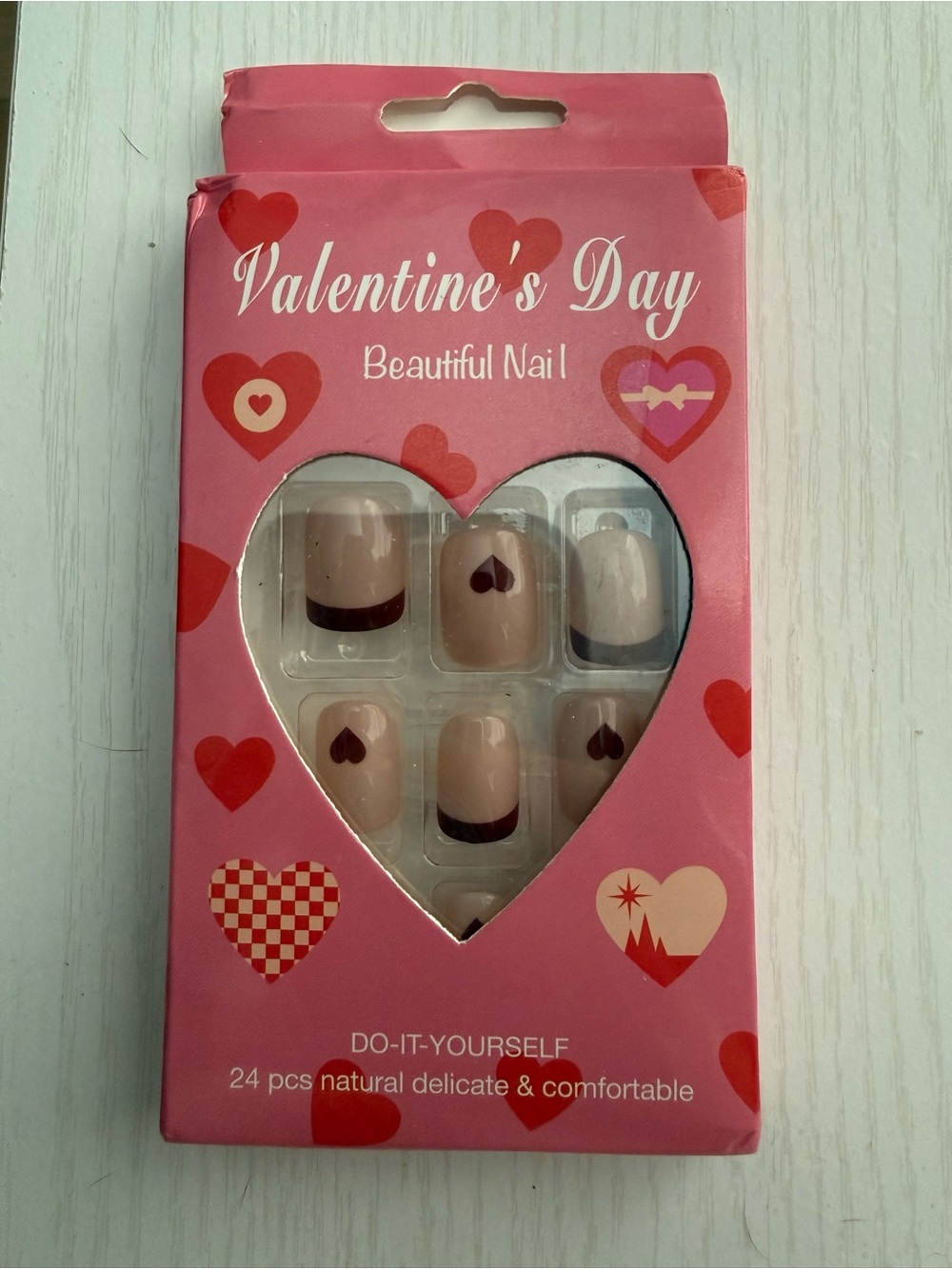 Valentine’s Day Heart Press-On Nails – 24 Piece Set – New ❤️